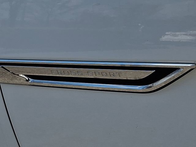 Used 2022 Volkswagen Atlas Cross Sport SE image 35