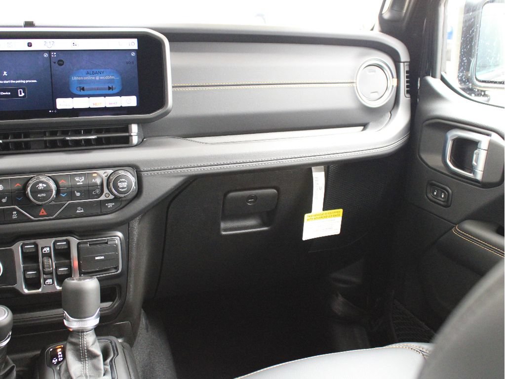 New 2026 Jeep Gladiator Sport AWD/4WD image 25