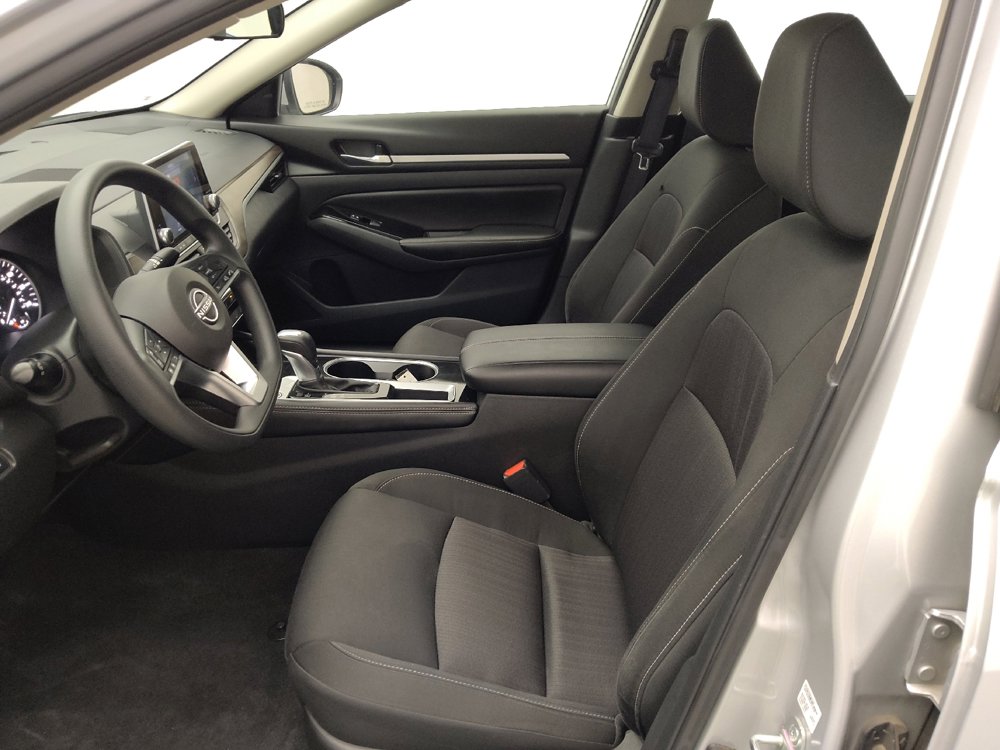 Used 2023 Nissan Altima 2.5 SV image 17