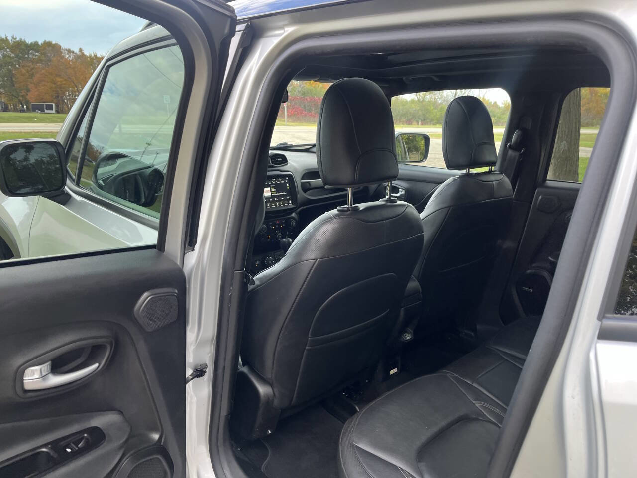 Used 2020 Jeep Renegade Altitude image 23