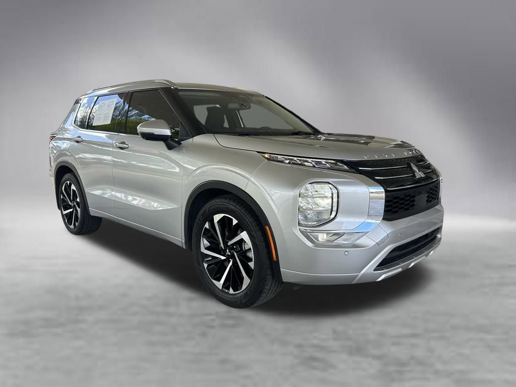Used 2024 Mitsubishi Outlander SEL FWD video 2