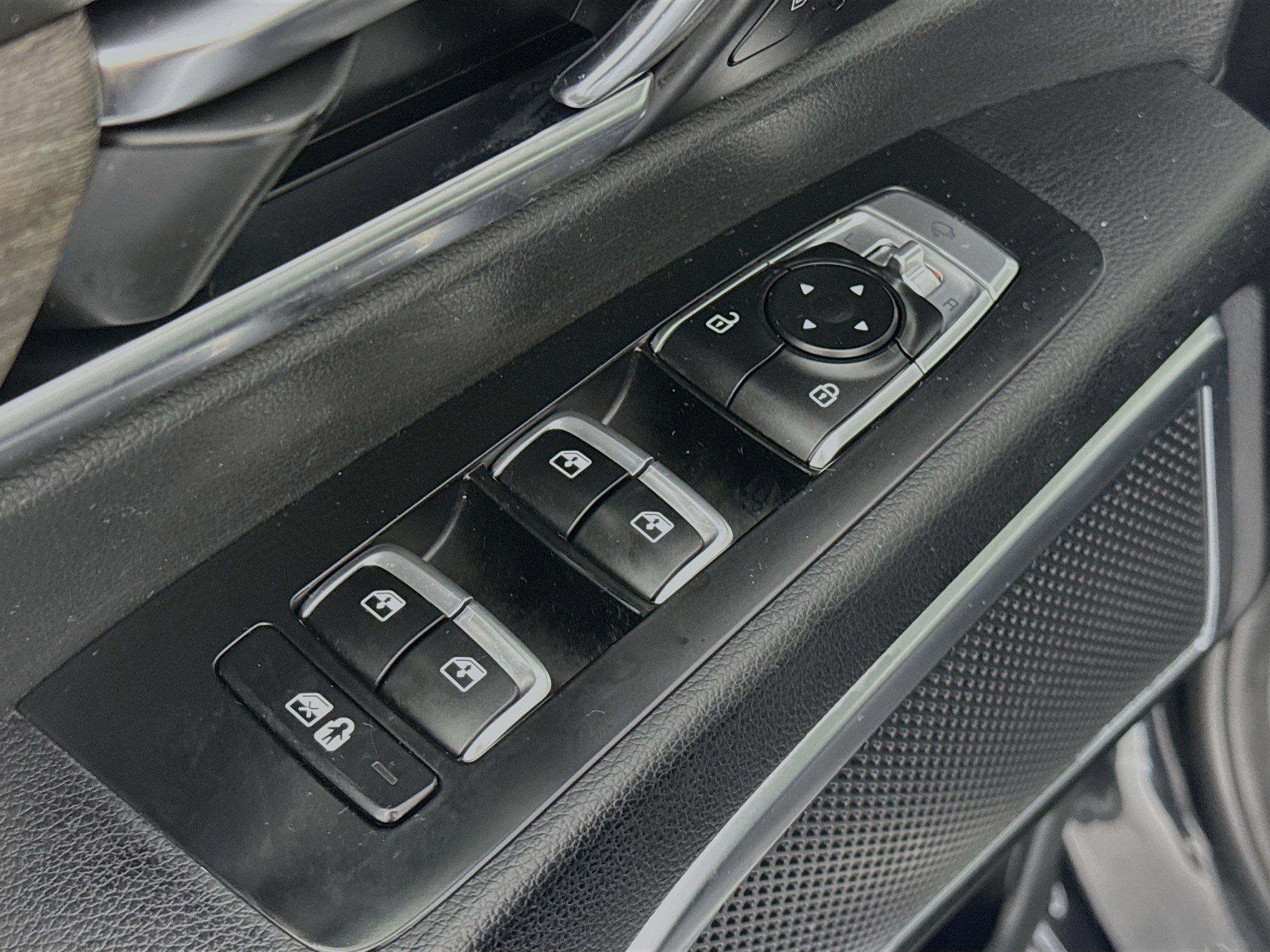 Used 2020 Kia Telluride SX image 18