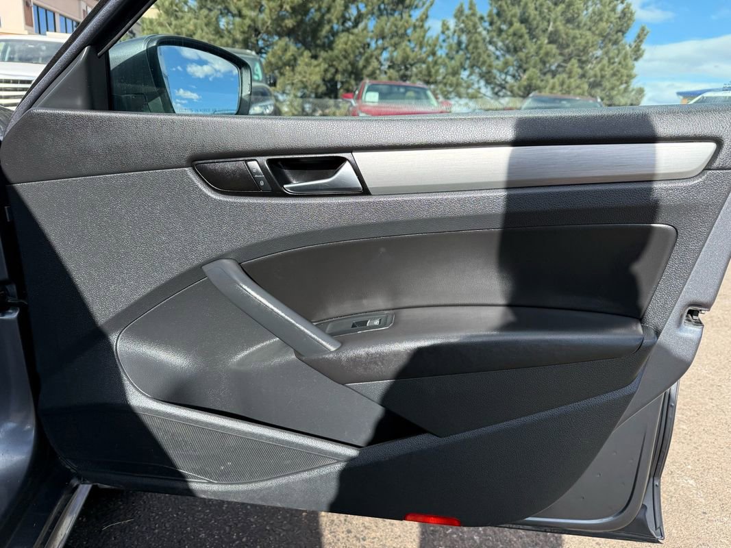 Used 2014 Volkswagen Passat TDI SE image 27