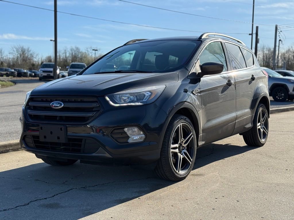 Used 2019 Ford Escape SEL image 2