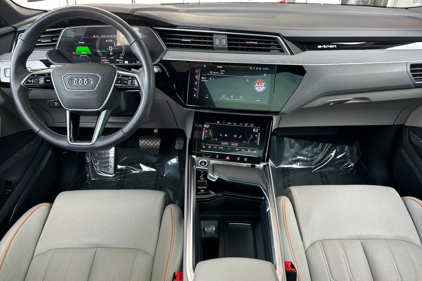 Used 2024 Audi Q8 e-tron Prestige w/ Prestige Package image 6