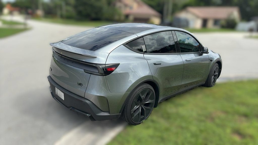 Used 2026 Tesla Model Y Performance AWD/4WD image 5