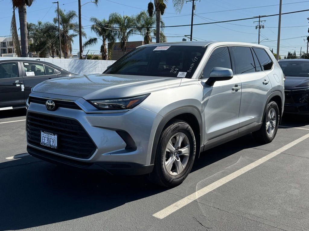 Used 2025 Toyota Grand Highlander FWD image 2