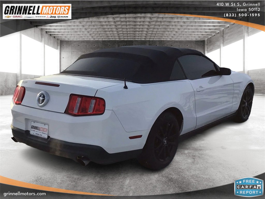 Used 2012 Ford Mustang Convertible image 5