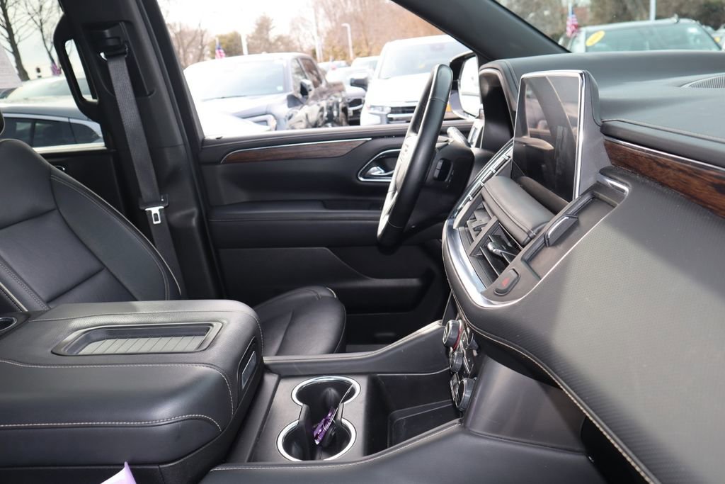 Used 2023 Chevrolet Tahoe Premier w/ Premium Package 2 AWD/4WD image 23