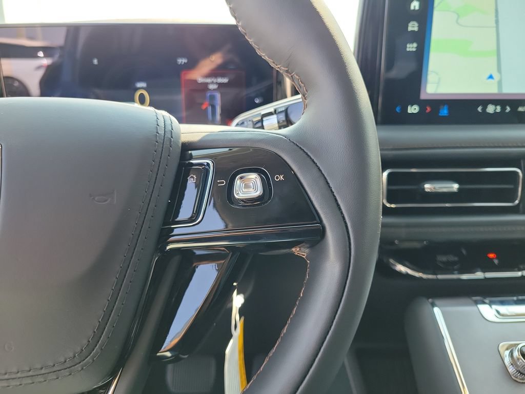 New 2026 Lincoln Aviator AWD image 26