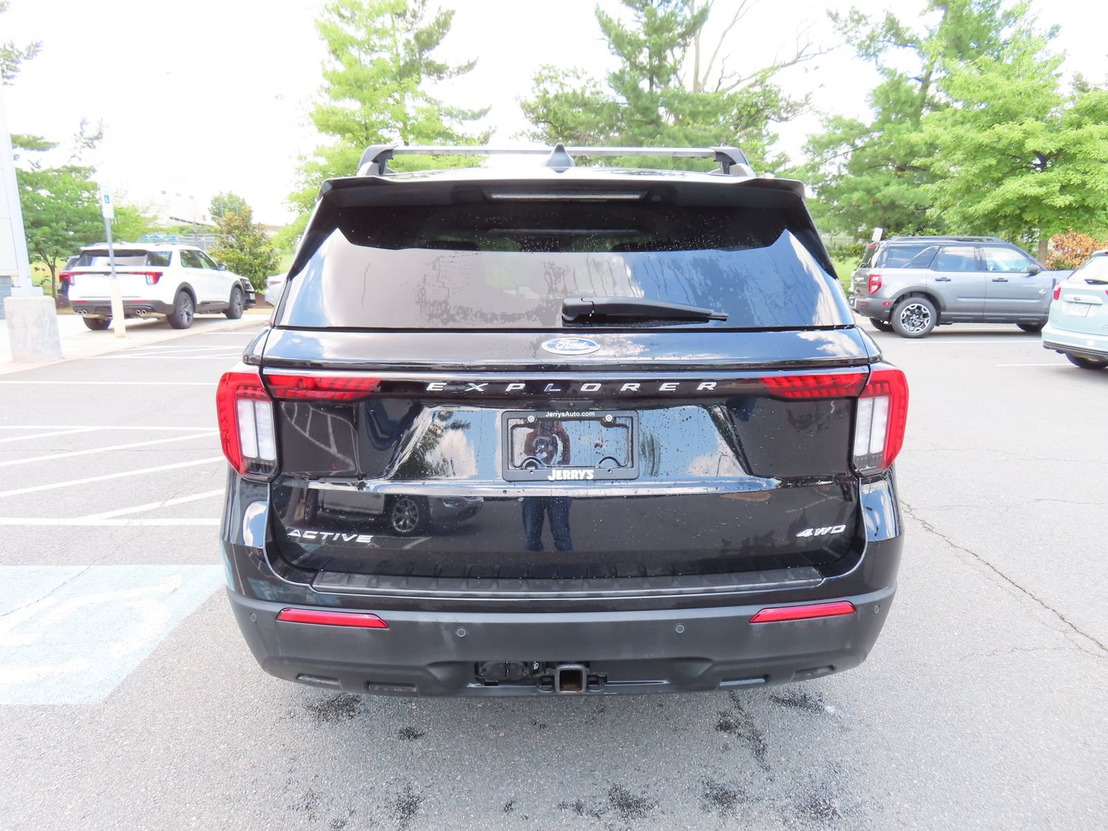 Certified 2025 Ford Explorer Active AWD/4WD image 7