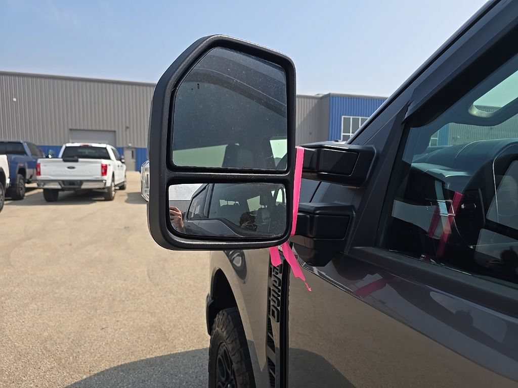 Used 2025 Ford F250 Lariat w/ Black Appearance Package AWD/4WD image 6