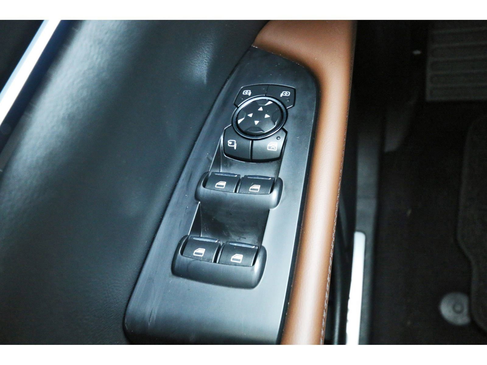 Used 2022 Lincoln Nautilus Reserve w/ Equipment Group 201A image 23