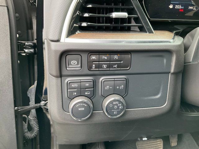 Used 2025 Chevrolet Tahoe High Country image 9