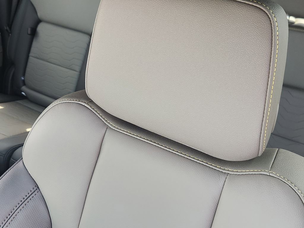 New 2026 Chevrolet Silverado 1500 ZR2 w/ Dark Appearance Package image 33