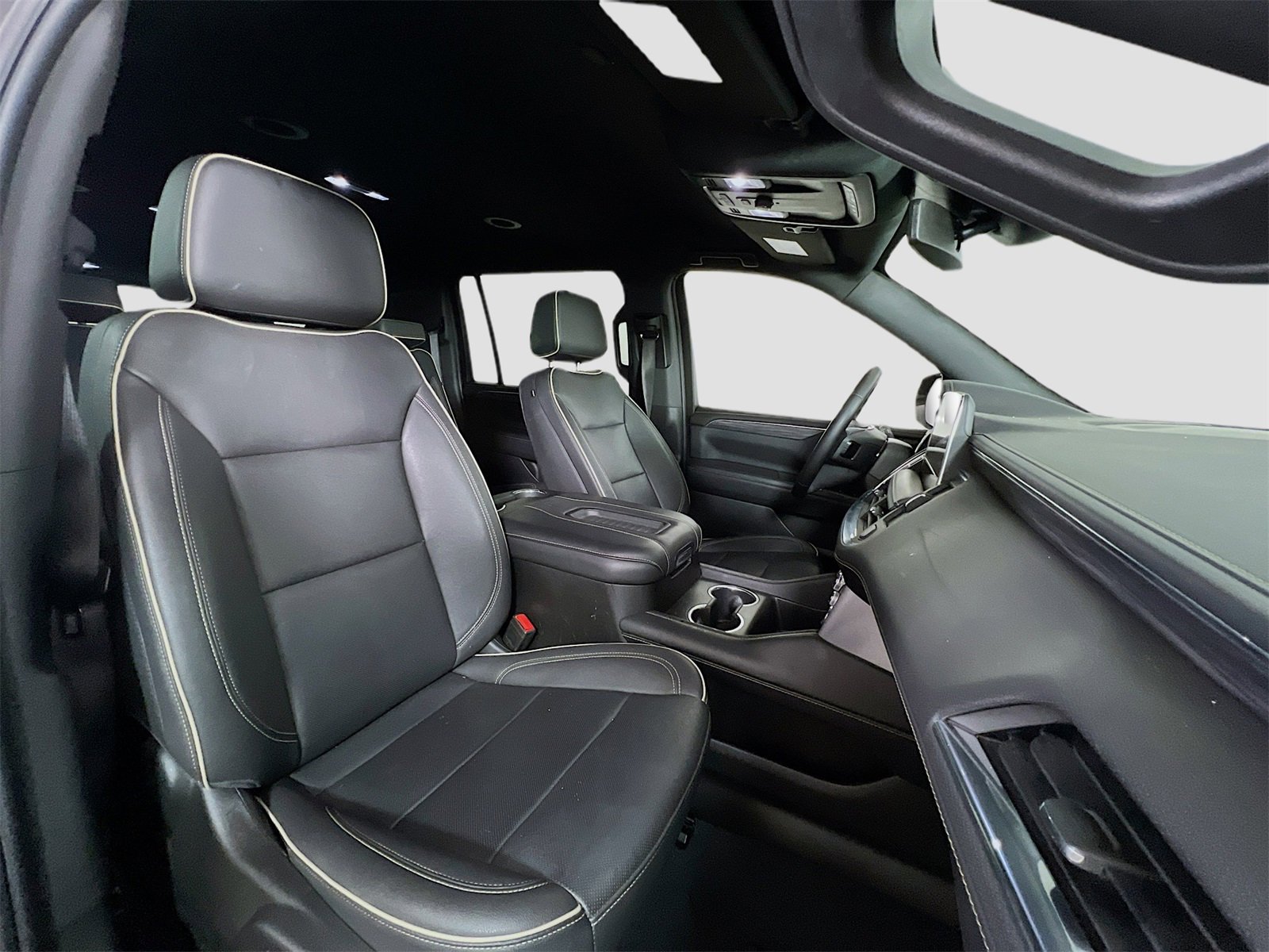 Used 2023 GMC Yukon XL SLT image 32