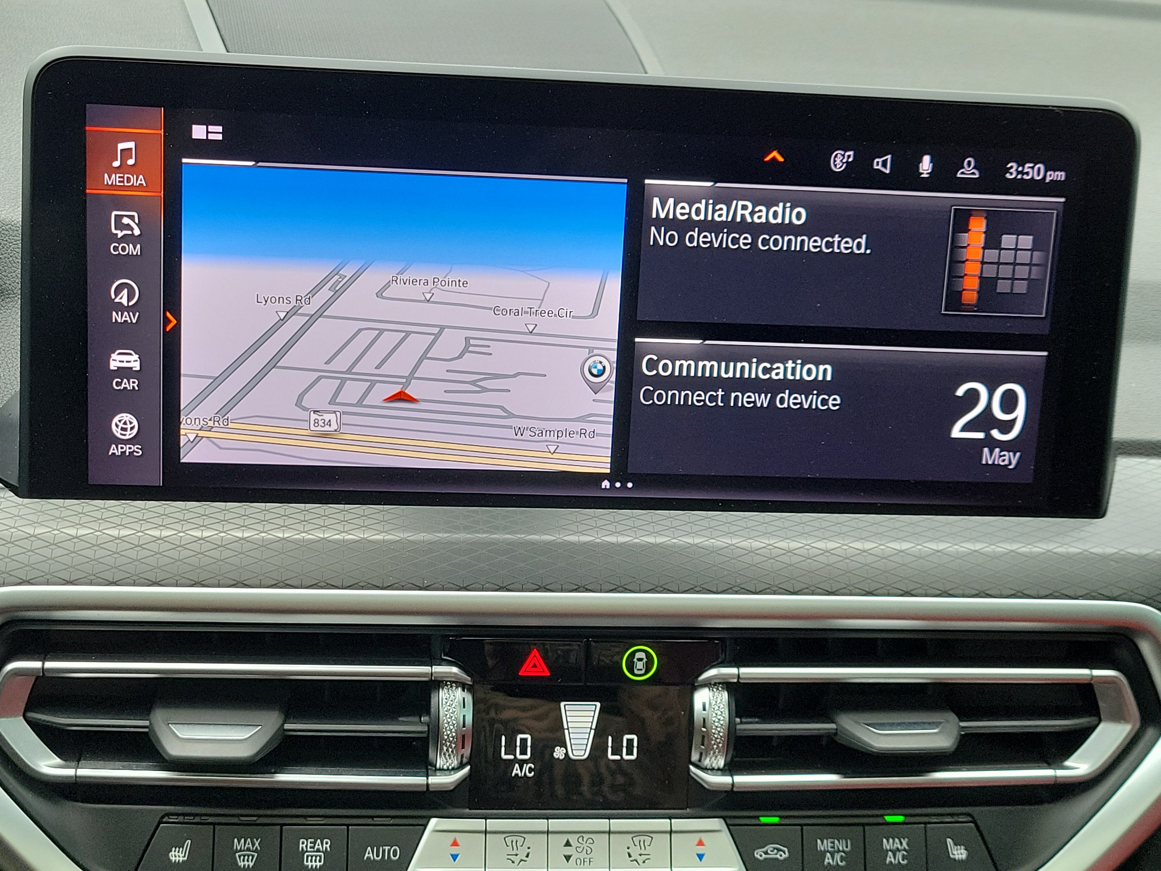 Certified 2025 BMW X4 xDrive30i w/ Premium Package AWD/4WD image 29
