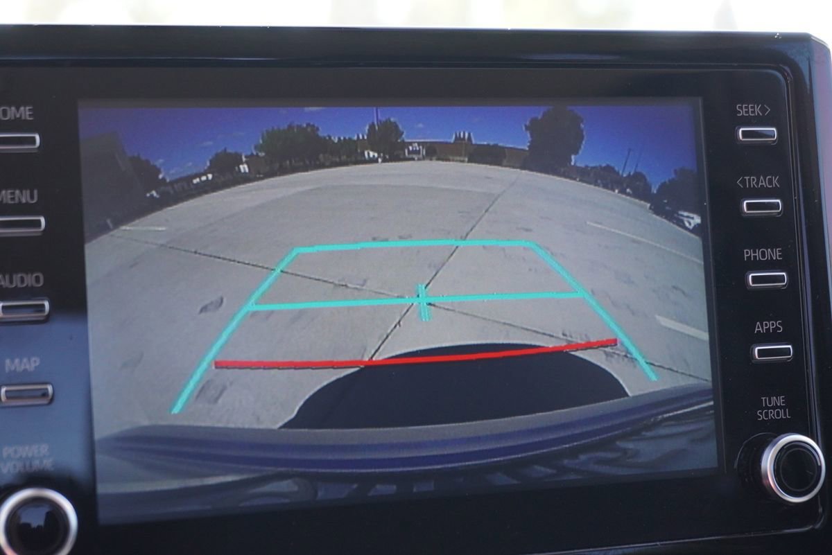 Used 2020 Toyota Corolla LE w/ Carpet Mat Package (TMS) FWD image 29