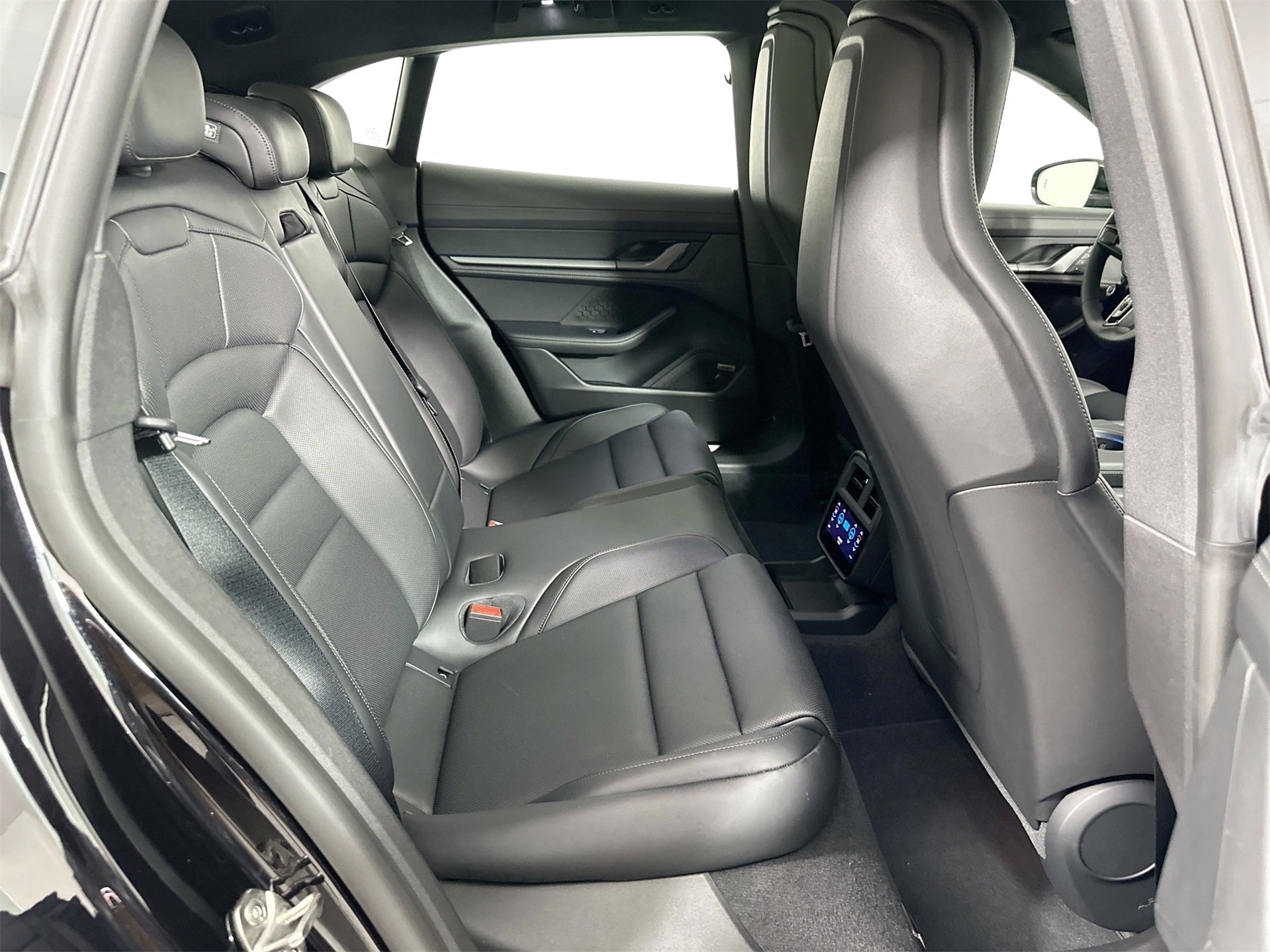 Certified 2025 Porsche Taycan 4S image 19