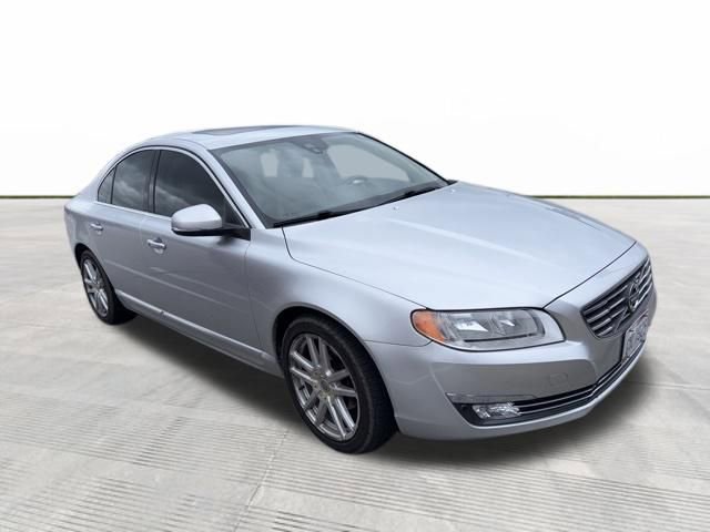 Used 2016 Volvo S80 T5 w/ Convenience Package image 2