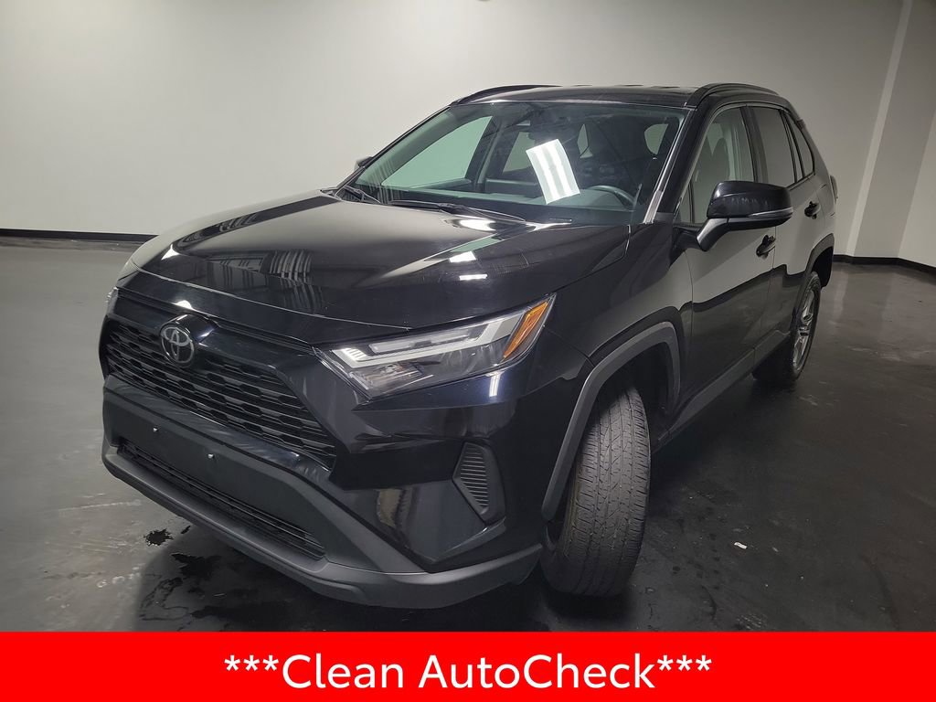 Used 2024 Toyota RAV4 XLE image 4