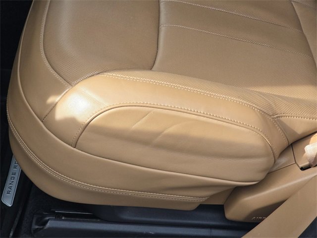 Used 2023 Land Rover Range Rover Long Wheelbase SE image 30