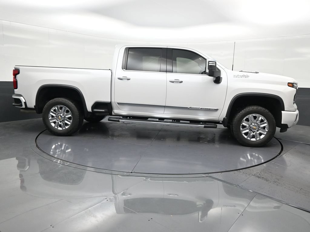 Used 2024 Chevrolet Silverado 2500 High Country AWD/4WD image 7
