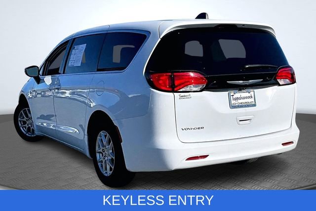 Used 2024 Chrysler Voyager LX image 5