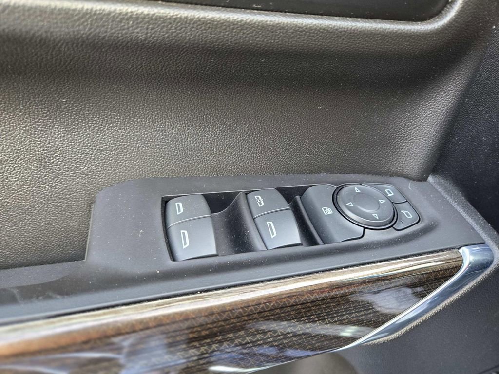 Used 2022 Chevrolet Silverado 1500 LT image 37