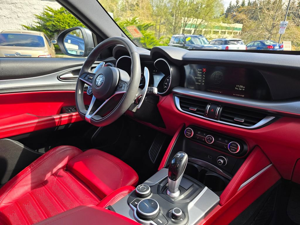 Used 2018 Alfa Romeo Stelvio Ti Sport image 13