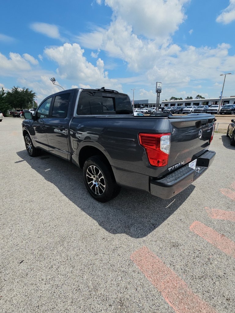Used 2023 Nissan Titan SV AWD/4WD image 5
