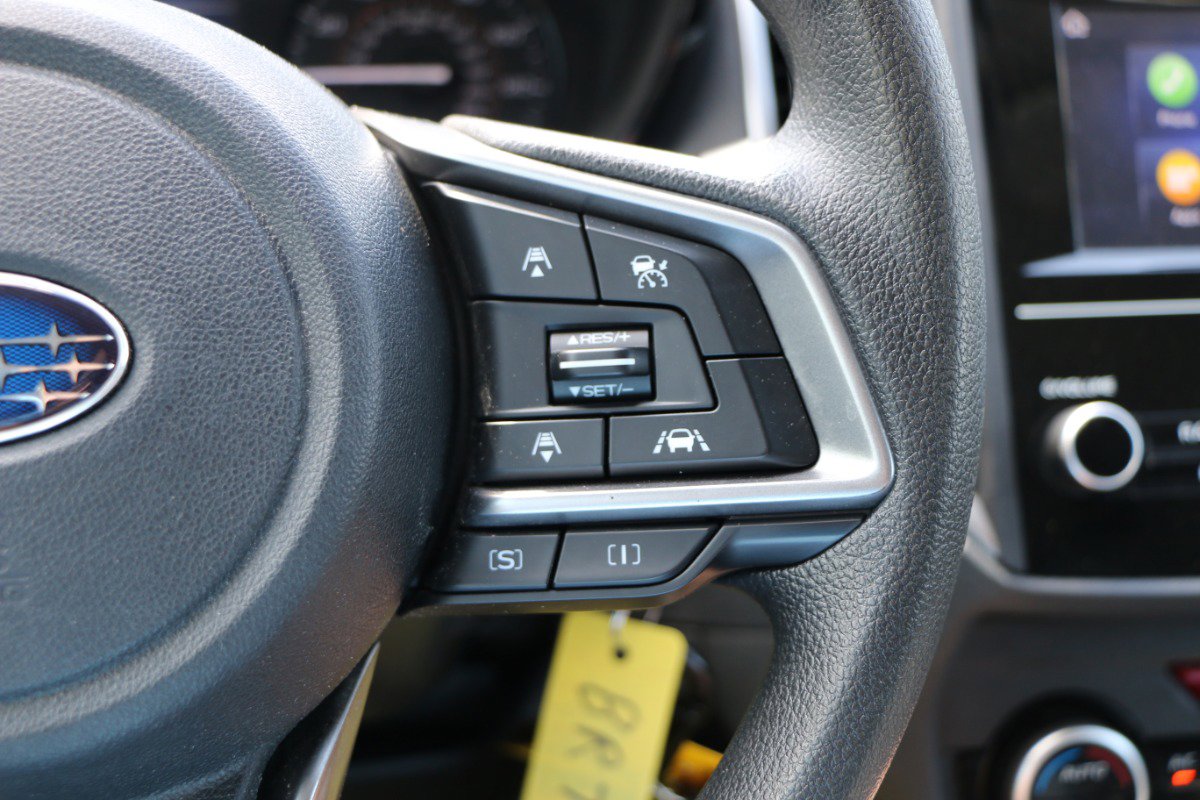 Used 2020 Subaru Crosstrek 2.0i AWD/4WD image 16