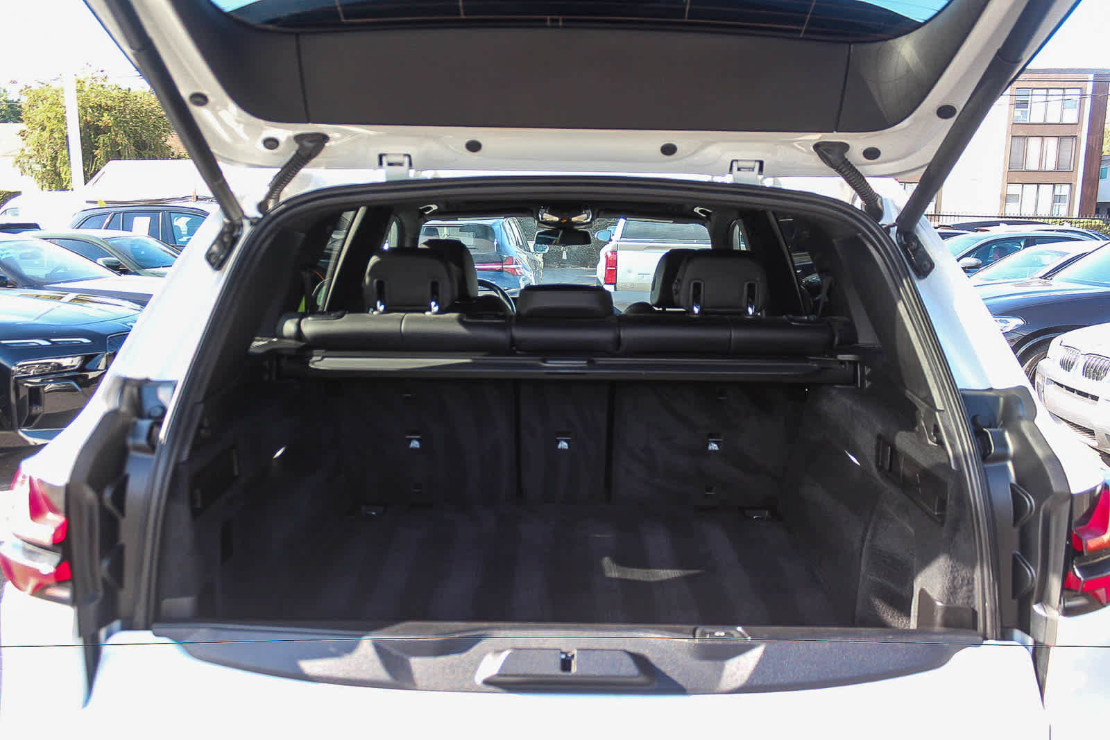 Used 2024 BMW X5 xDrive40i w/ Premium Package AWD/4WD image 26