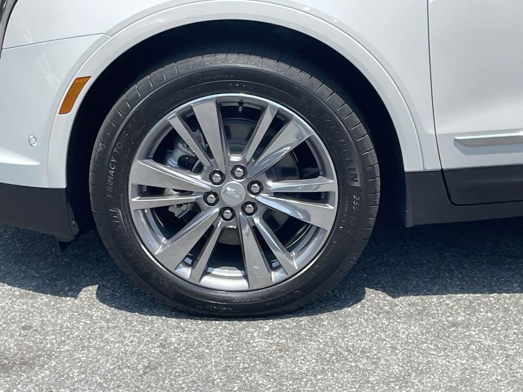 New 2025 Cadillac XT5 Premium Luxury w/ Technology Package image 9