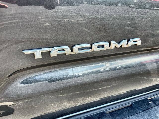 Used 2019 Toyota Tacoma SR5 AWD/4WD image 28
