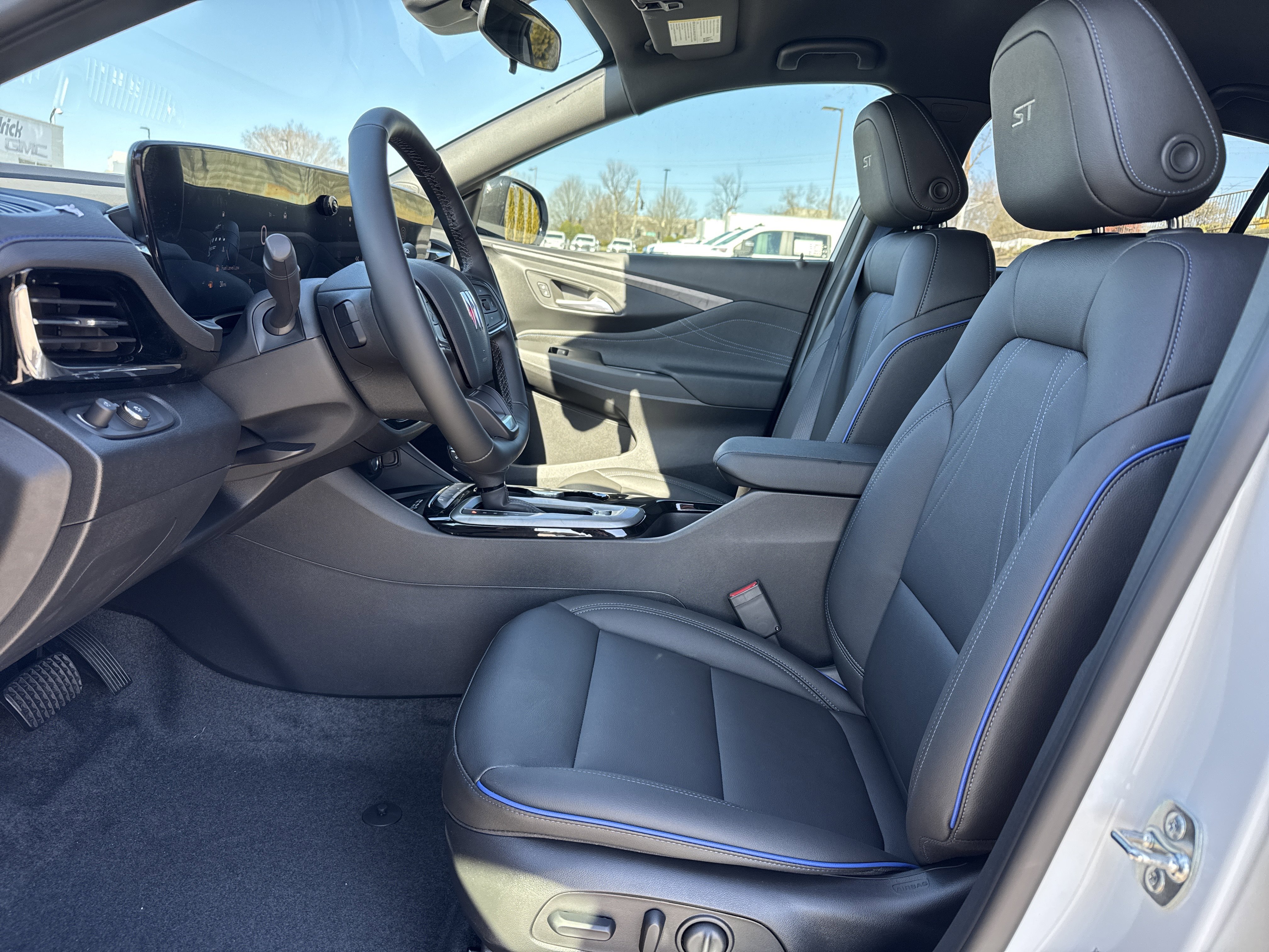 New 2026 Buick Envista Sport Touring w/ Convenience I Package FWD image 16
