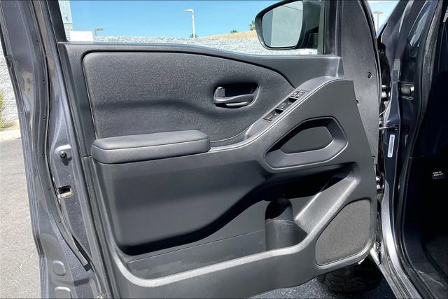 Used 2022 Nissan Frontier S RWD image 22