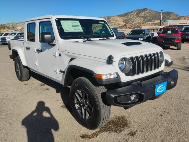 New 2026 Jeep Gladiator Sport AWD/4WD image 1
