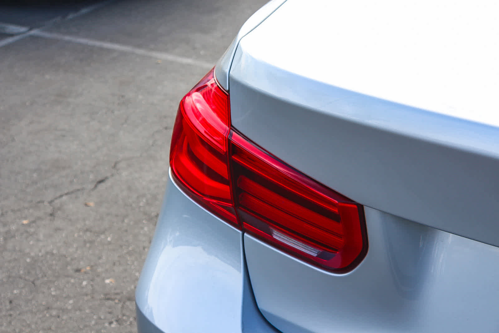 Used 2018 BMW 330e image 7