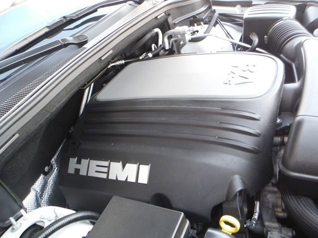 Used 2022 Dodge Durango R/T w/ Tow 'N Go Package AWD/4WD image 10