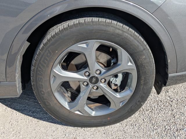 Used 2024 Ford Escape ST-Line w/ Cold Weather Package image 9