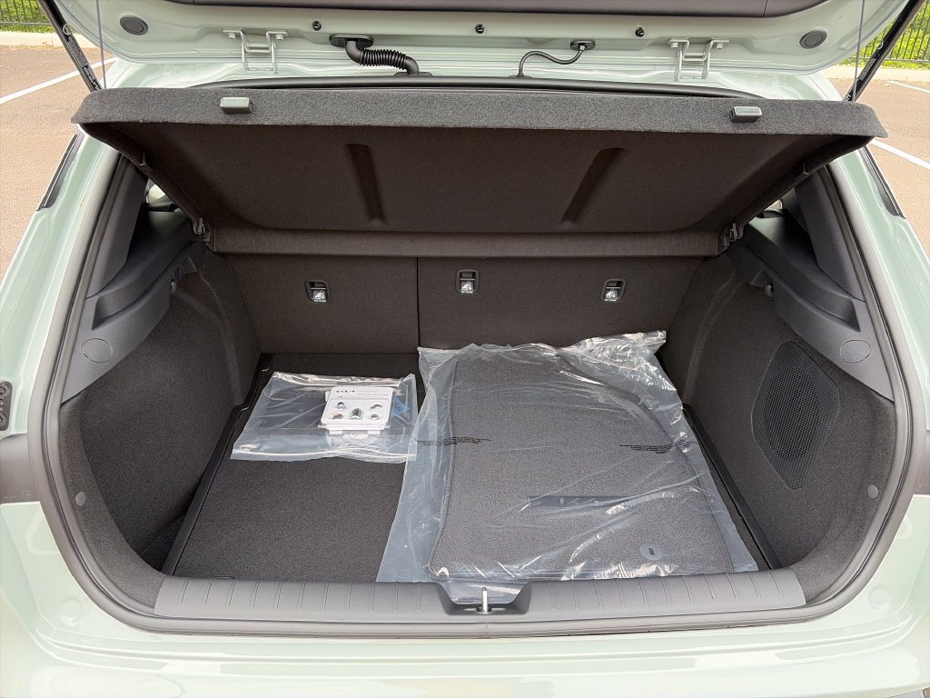 New 2026 Kia K4 GT-Line w/ GT-Line Premium Package FWD image 7