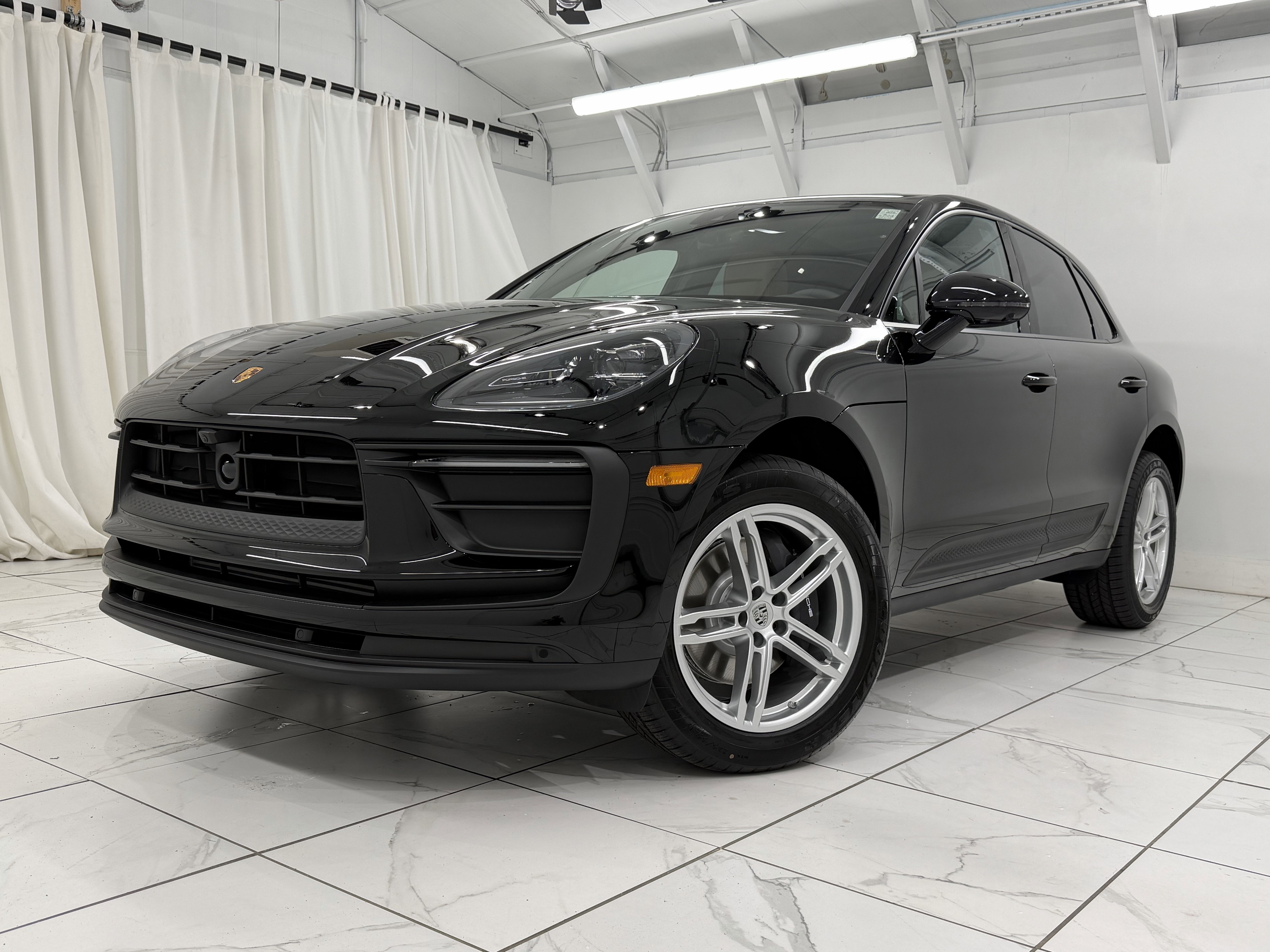 New 2026 Porsche Macan image 7