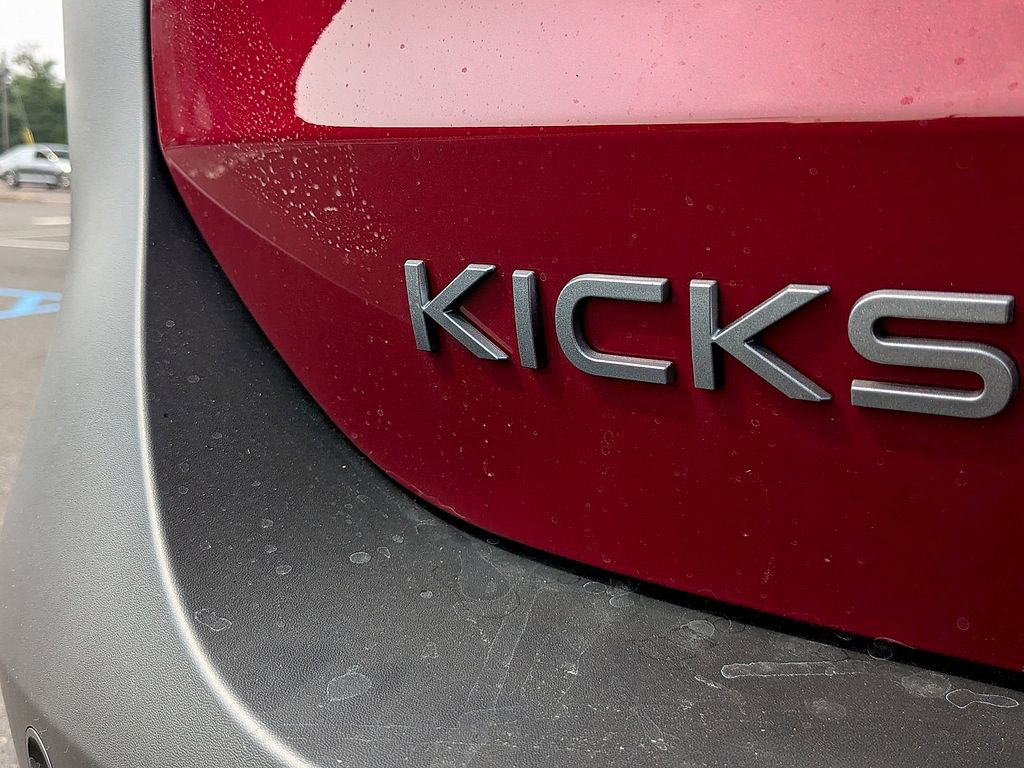 New 2025 Nissan Kicks SV w/ SV Premium Package AWD/4WD image 23