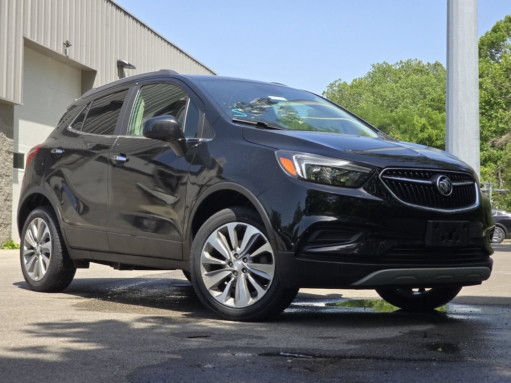 Used 2020 Buick Encore Preferred AWD/4WD image 2