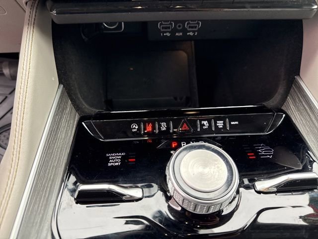 Used 2024 Jeep Wagoneer Series III image 19