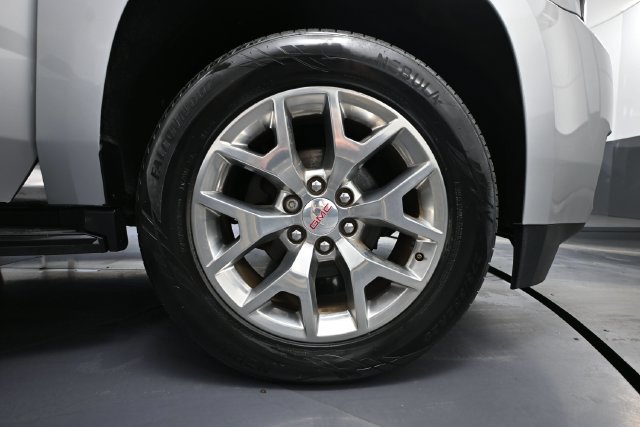 Used 2020 GMC Yukon SLE w/ SLE Value Package AWD/4WD image 12