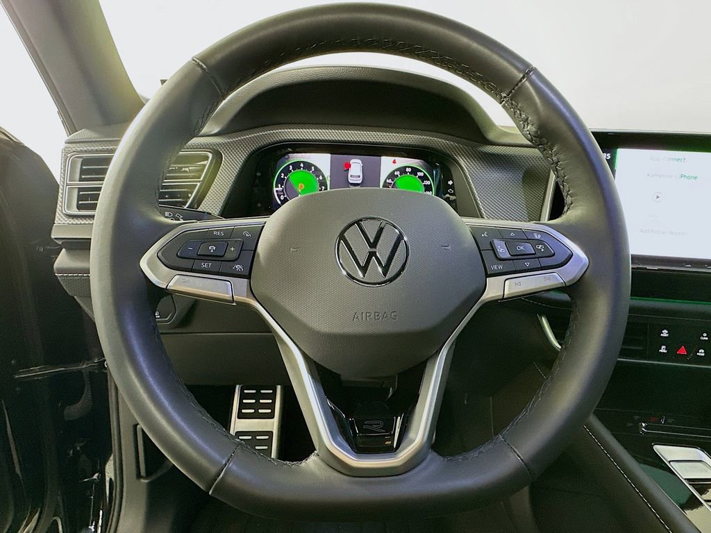Used 2025 Volkswagen Atlas Cross Sport SEL Premium R-Line image 11