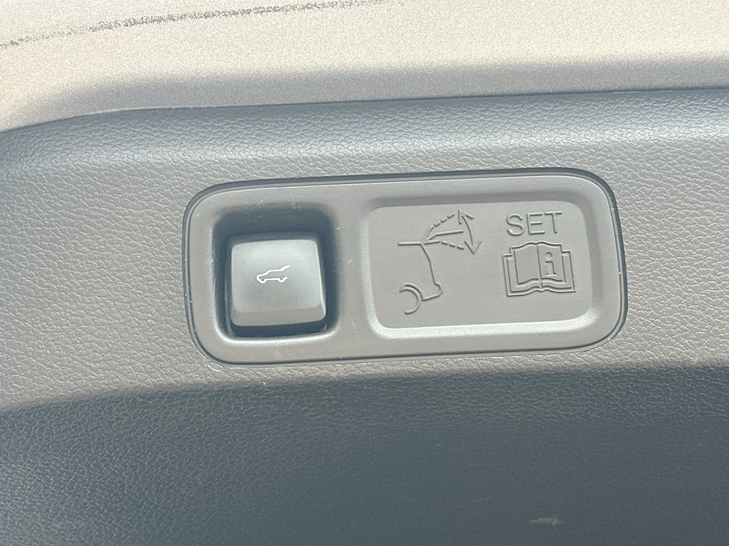 Used 2024 Ford Expedition Max XLT AWD/4WD image 40