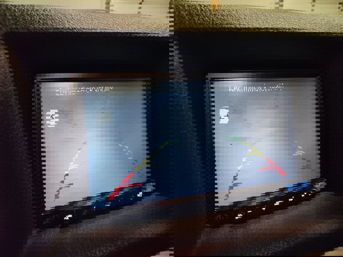 Used 2004 Chevrolet SSR w/ Preferred Equipment Group image 35